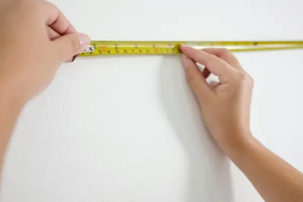 Cât spațiu lași în fața unei canapele extensibile pentru a o deschide complet